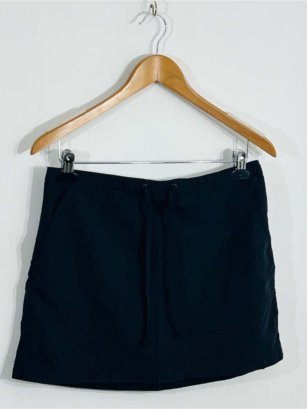 L.L. Bean Utility Black Mini Skirt Two Pockets Drawstring Waist Outdoor Athletic
